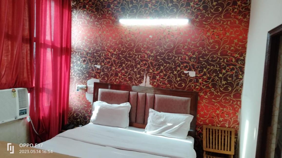 Hotel Diamond Palace 45C Chandīgarh Esterno foto