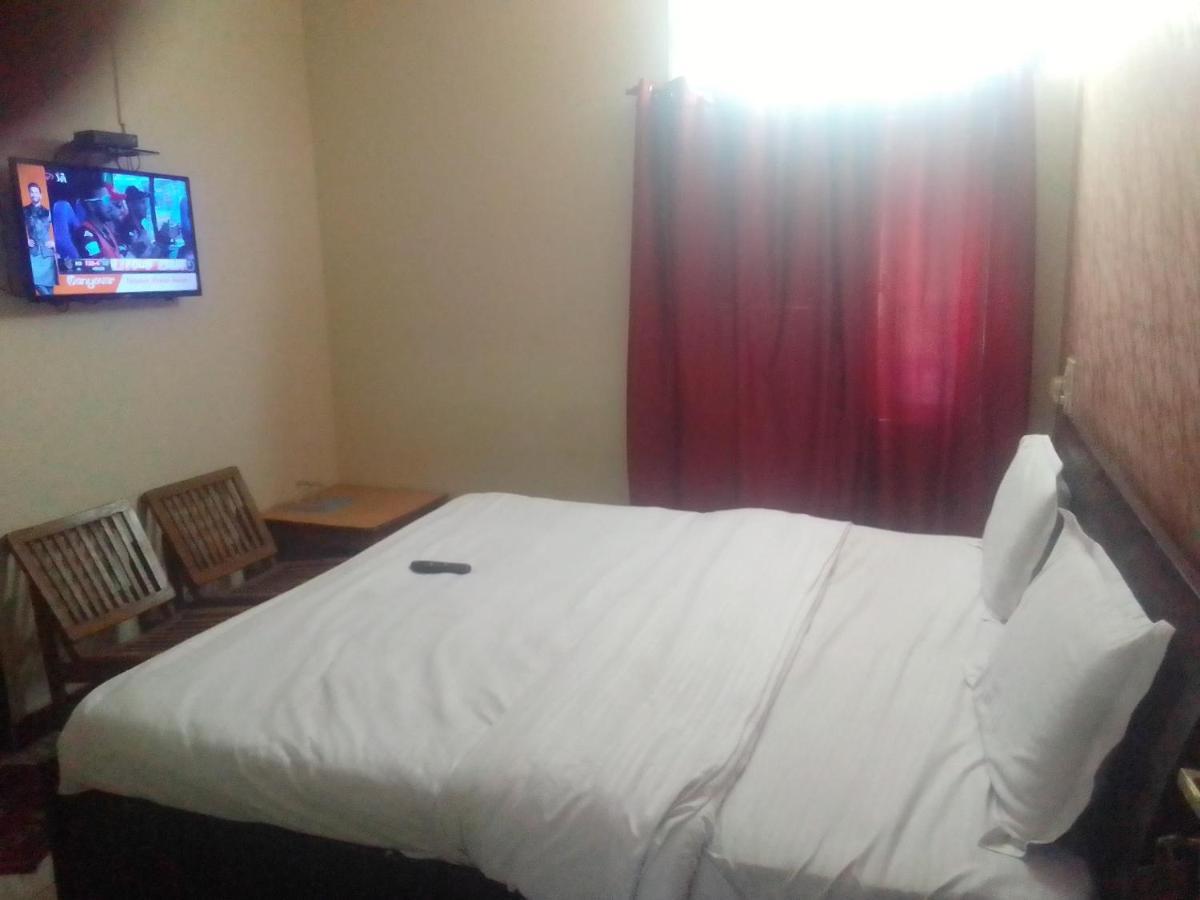 Hotel Diamond Palace 45C Chandīgarh Esterno foto